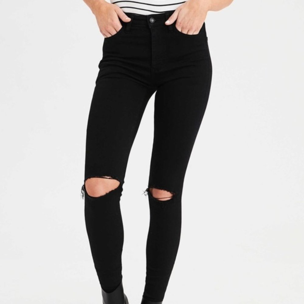 American Eagle High Rise Jegging Ripped Knee
